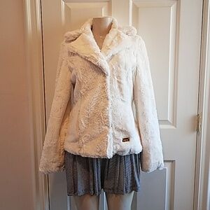 White foax vegan Fake Fur Jacket Small!